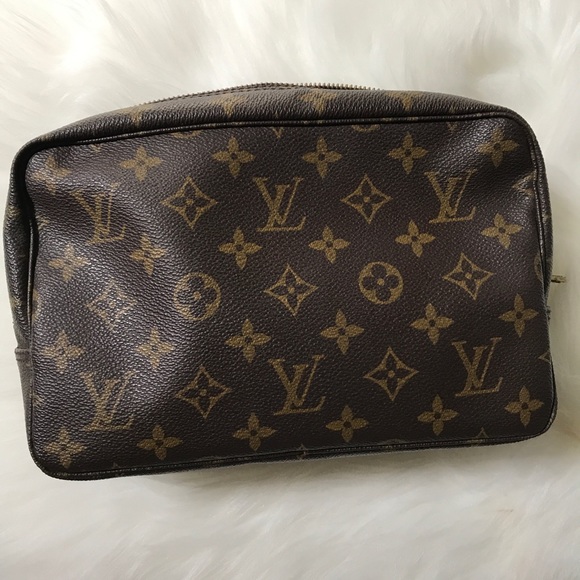Louis Vuitton Handbags - Authentic Louis Vuitton Trousse Pouch 23 Monogram